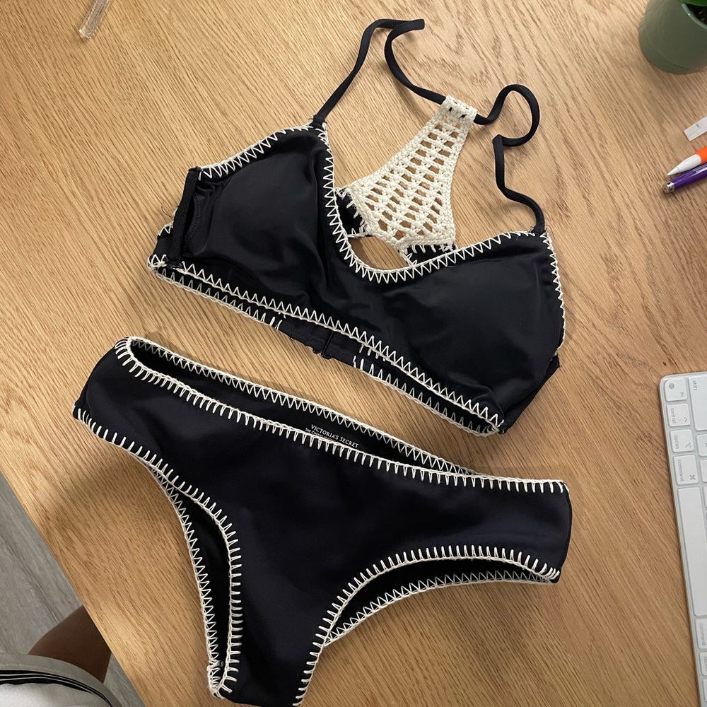 Victoria’s Secret swim set size small never worn